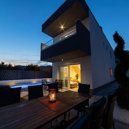 Villa Luxury Luna *