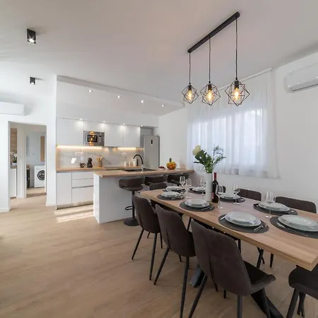 Luxury Luna Villa Kastela